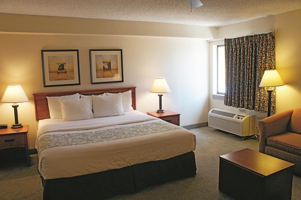 La Quinta By Wyndham Albuquerque Journal Ctr Nw Hotel Exterior photo